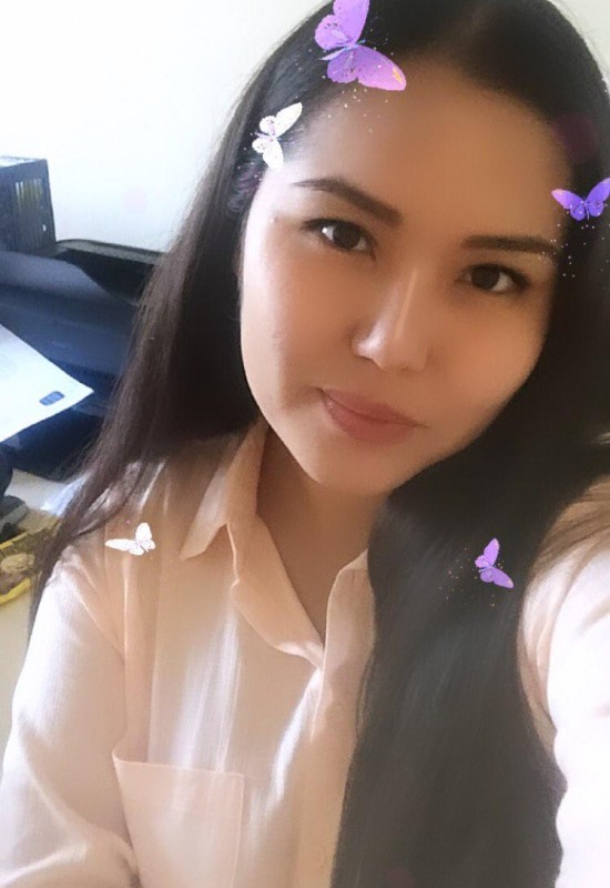 Zhanna • 30 • Kazakhstan