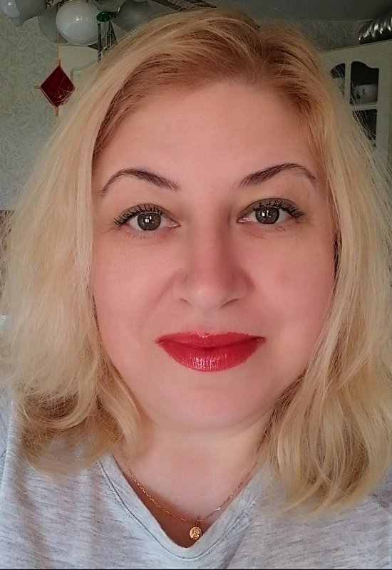 Alena • 53 • Ukraine 🇺🇦