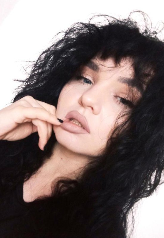 Alena • 34 • Russie