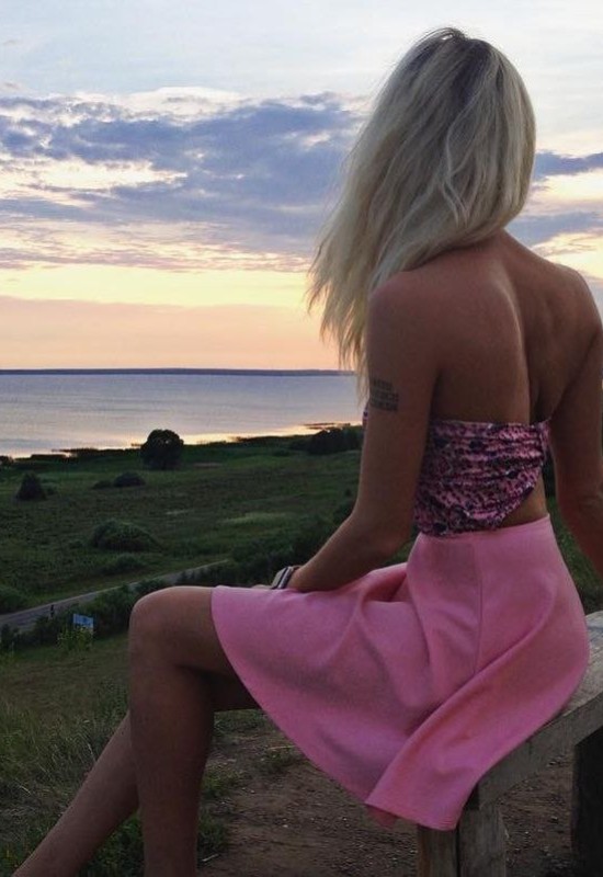 Nastya • 27 • Ukraine