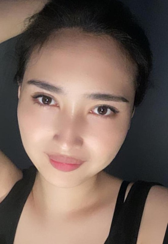 Katya • 23 • Kazakhstan