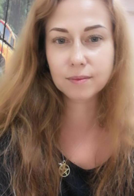 Anna • 45 • Білорусь