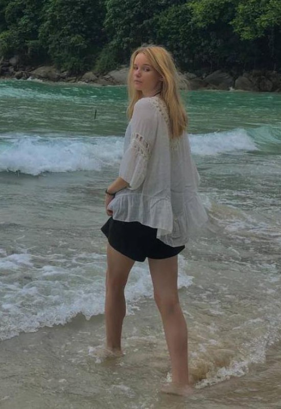 Anna • 21 • Russia