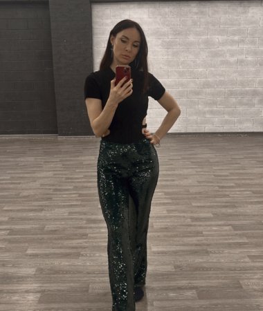 Anna, 42