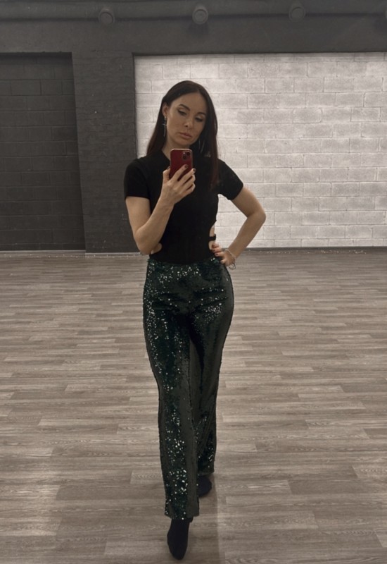 Anna • 42 • Russia