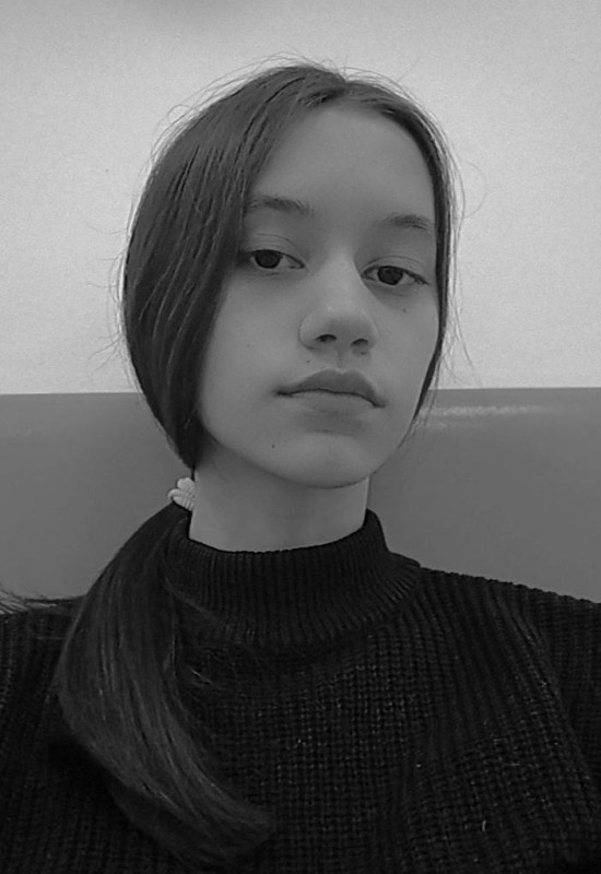 Arina • 21 • Russie