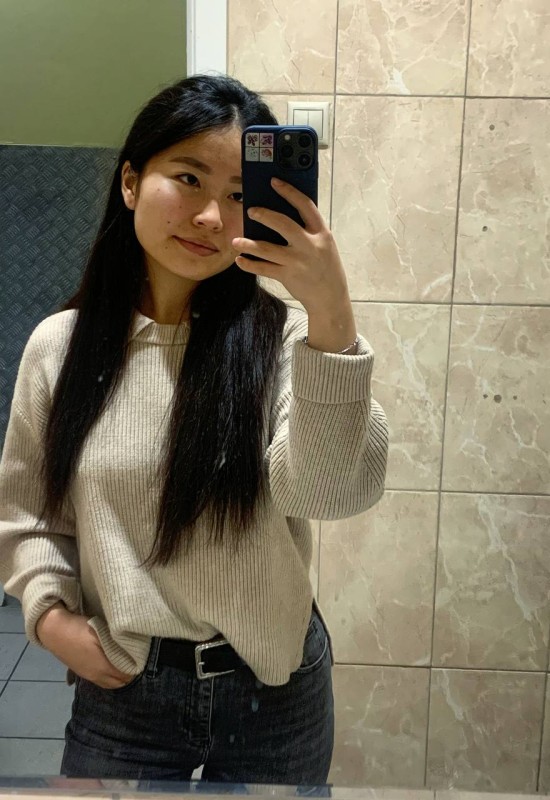 Adele • 25 • Russie