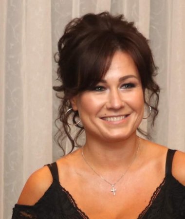 Anna, 49
