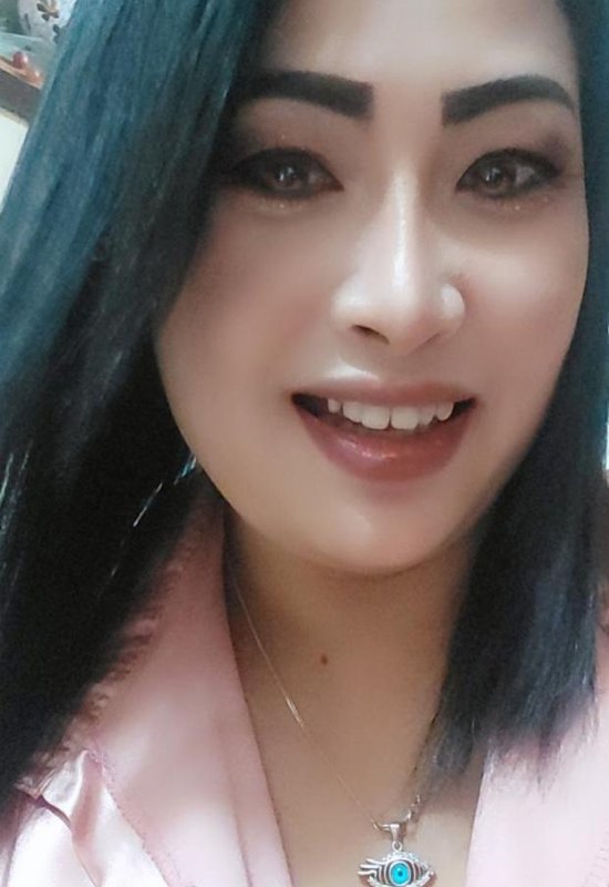 Angie • 46 • Thaïlande