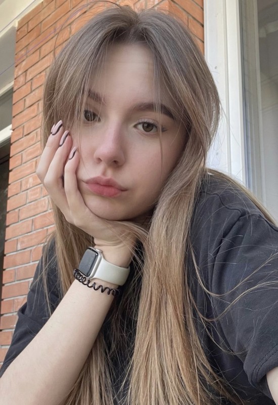 Ksenia • 25 • Russia