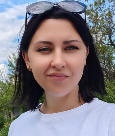 Anastasia, 36