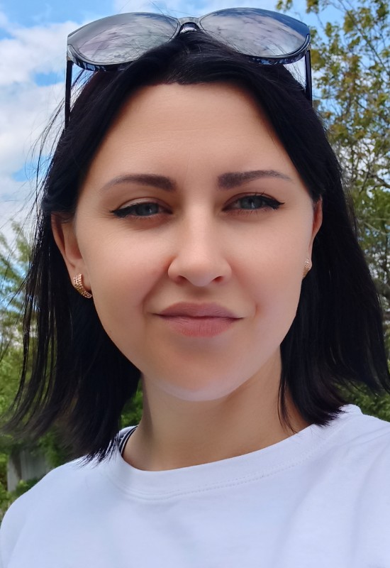 Anastasia • 36 • Ukraine