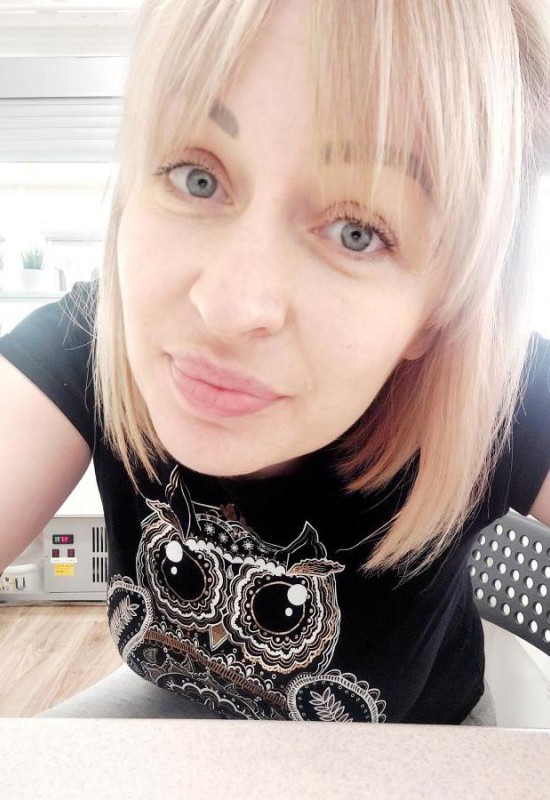 Ekaterina • 36 • Pologne