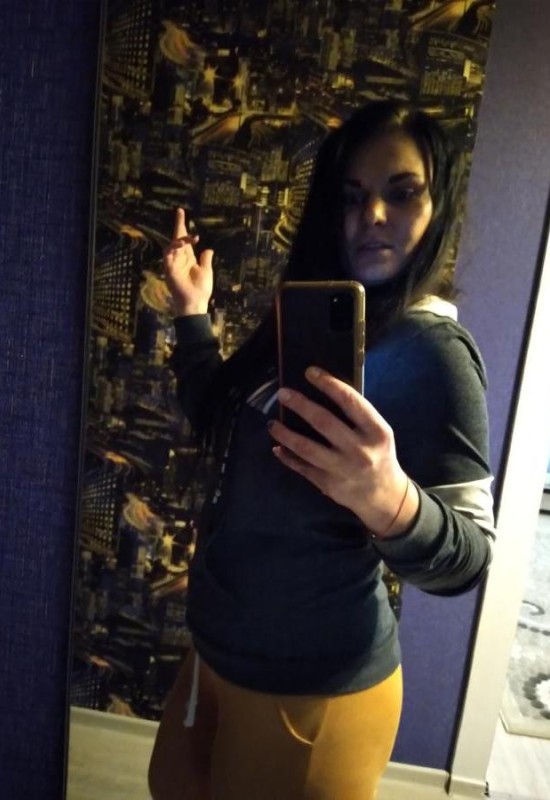 Katya • 35 • Білорусь