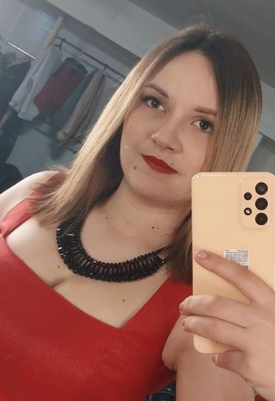 Alina • 29 • Україна