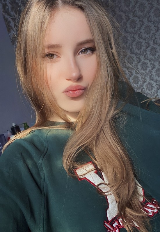 Inna • 23 • Україна