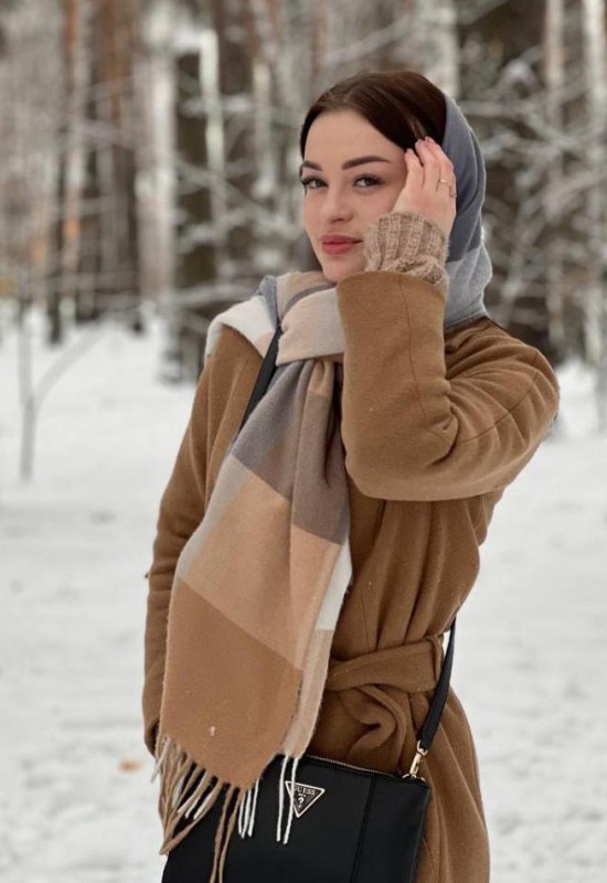 Alina • 22 • Ukraine