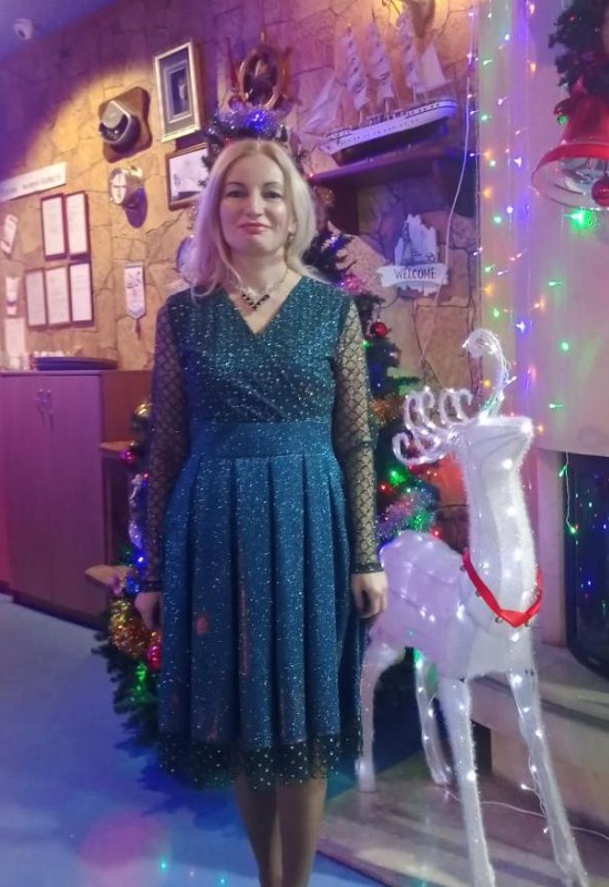 Olga • 45 • Russia