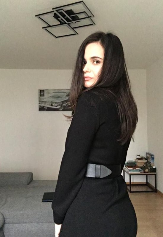 Irina • 32 • Italie