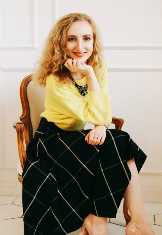 Ekaterina • 35 • Russia