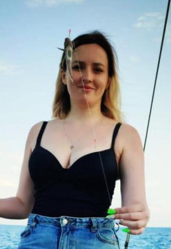 Anna • 30 • Russie