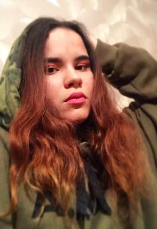 Polina • 24 • Russie