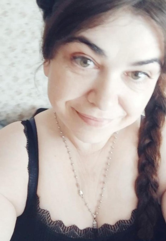 Elena • 42 • Russie