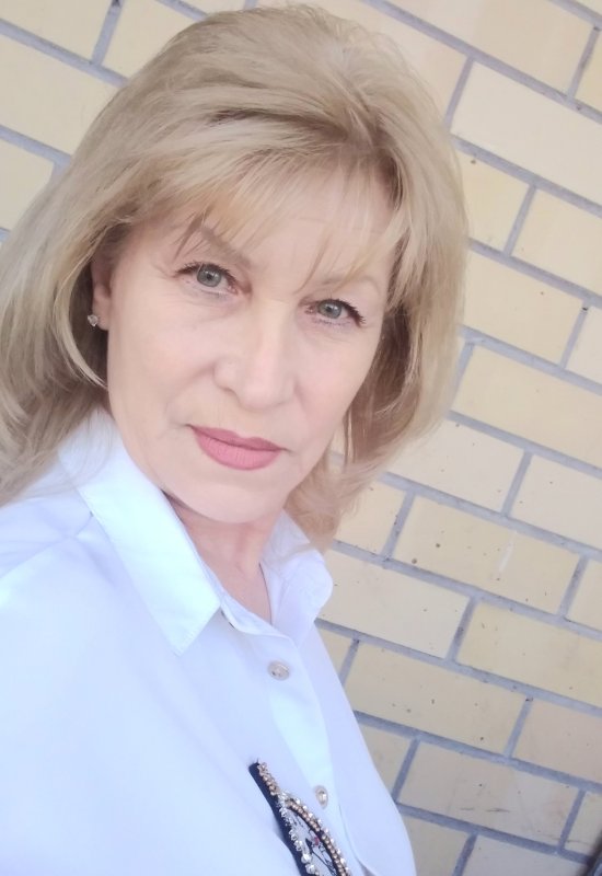 Lilya • 60 • Russie