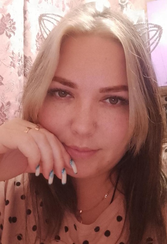 Yulia • 36 • Russia