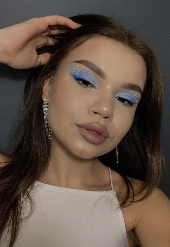 Marina • 23 • Україна