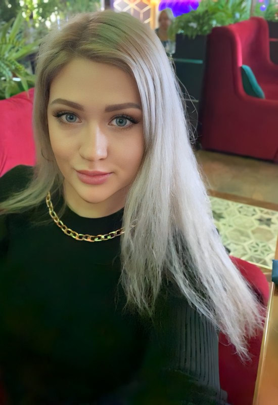 Mary • 43 • Russie