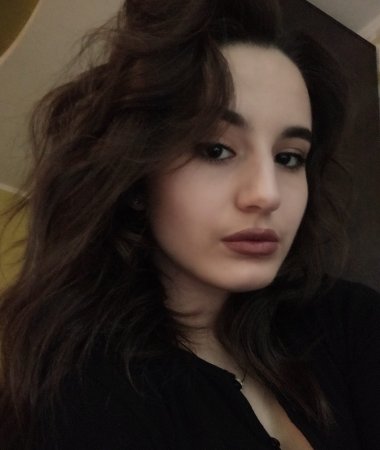 Maria, 22