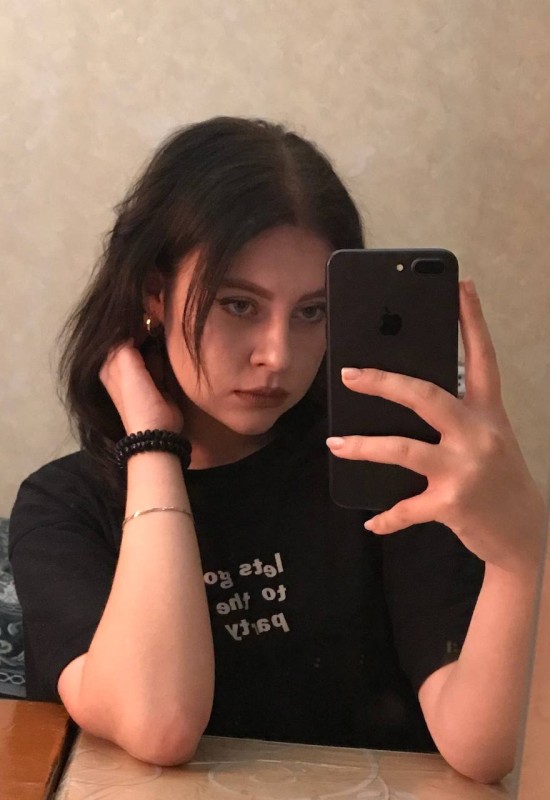 Mary • 21 • Білорусь