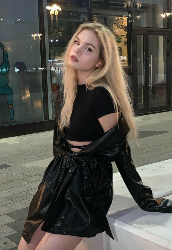 Anastasia • 24 • Russie