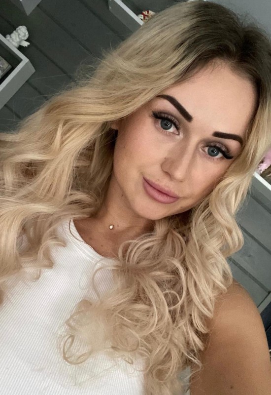 Natalia • 36 • Ukraine