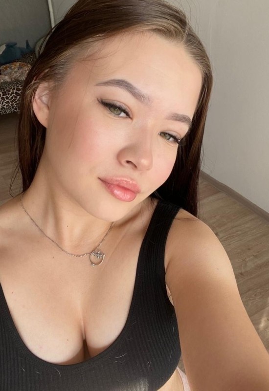 Valeria • 22 • Russie