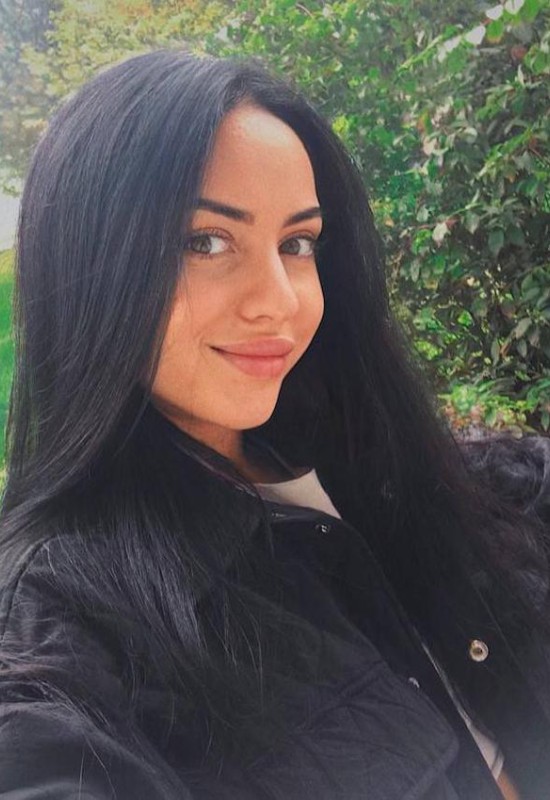 Polina • 34 • Russie