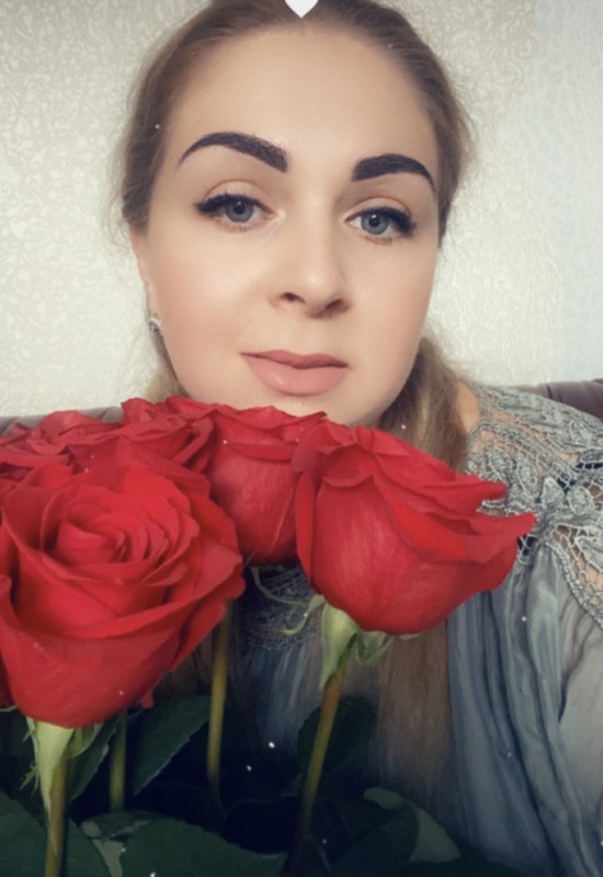 Rouzanna • 34 • Ukraine