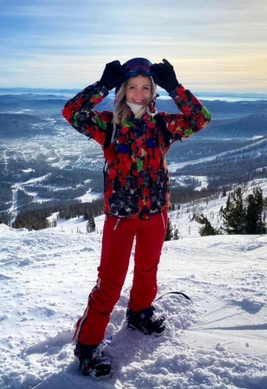 Katya • 41 • Росія