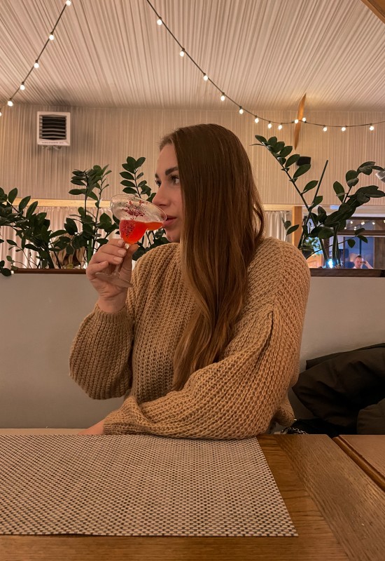 Alexandra • 30 • Russia