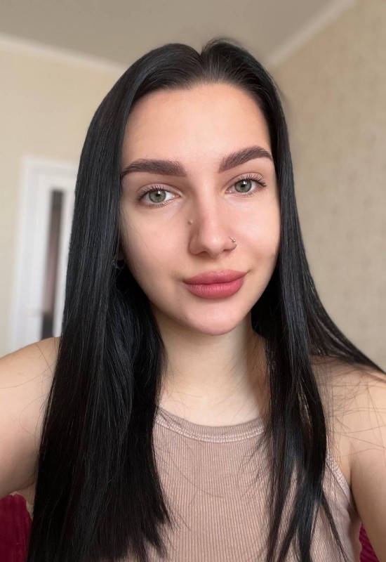 Violetta • 24 • Україна