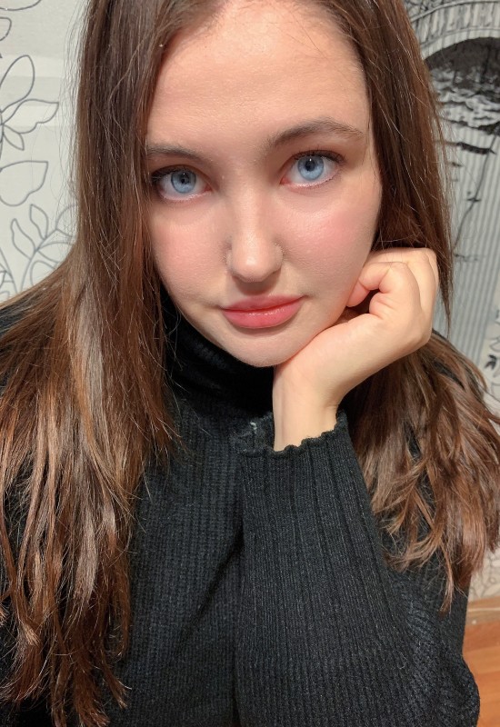 Victoria • 34 • Russie