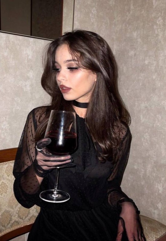 Lisa • 23 • Russia