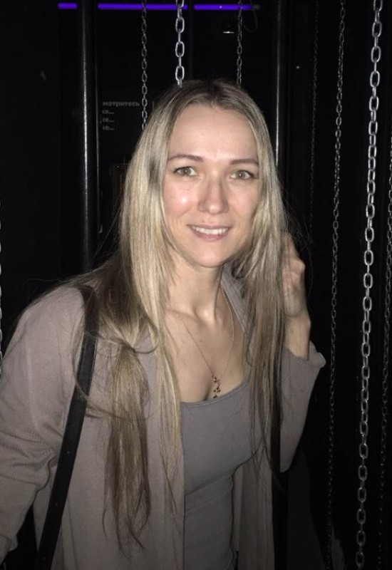 Yana • 37 • Ukraine 🇺🇦