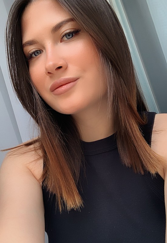 Victoria • 25 • Russie