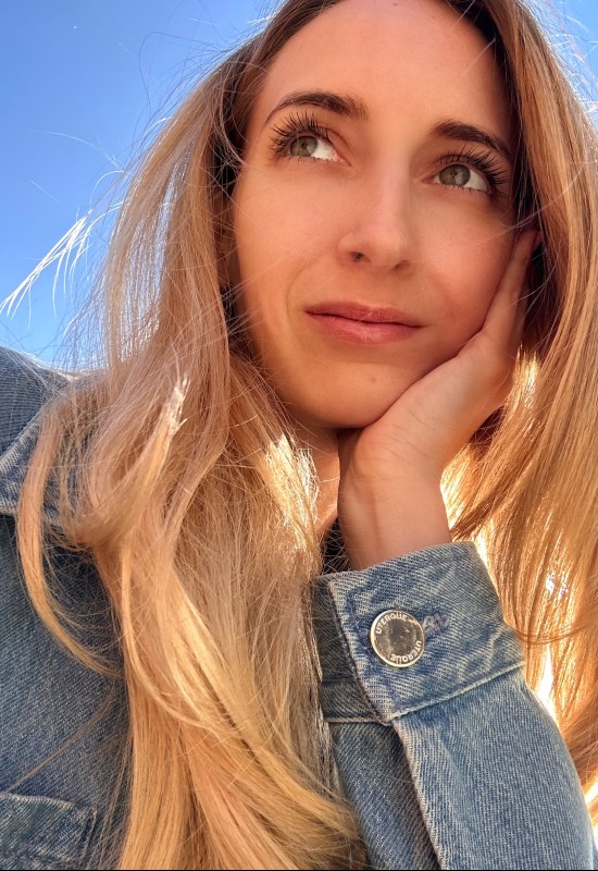 Anna • 36 • Russia