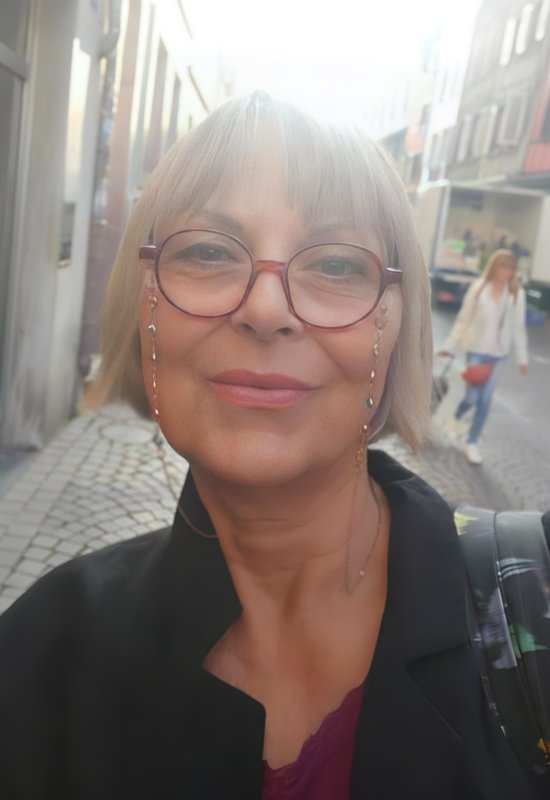 Olena • 66 • France