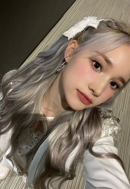 Dara • 20 • Russia