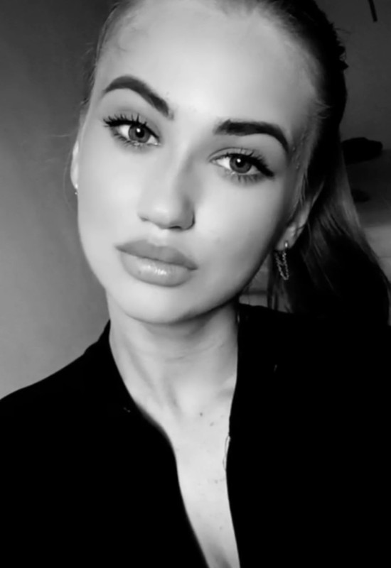 Iryna • 21 • Germany