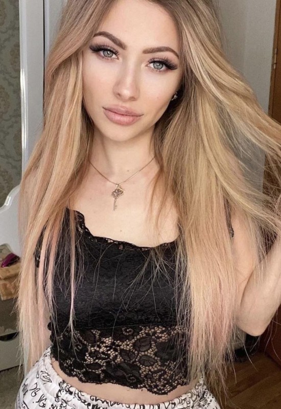 Katya • 29 • Ukraine